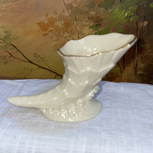 Lenox Cornucopia 24K Gold, Small Horn of Plenty with Gold Trim - Picture 3 of 8